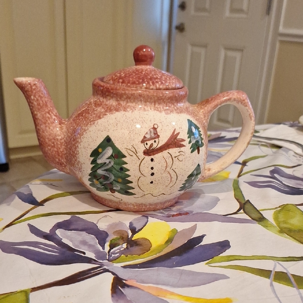 Festive Snowman Teapot